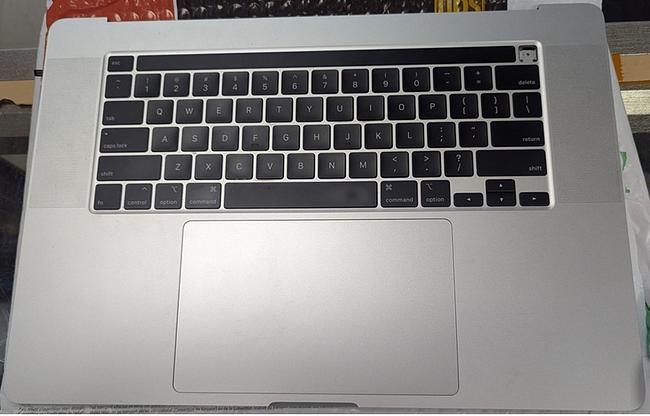 top case full complete Canadian English for MacBook Pro 16"  A2141 (original pull, good condition)