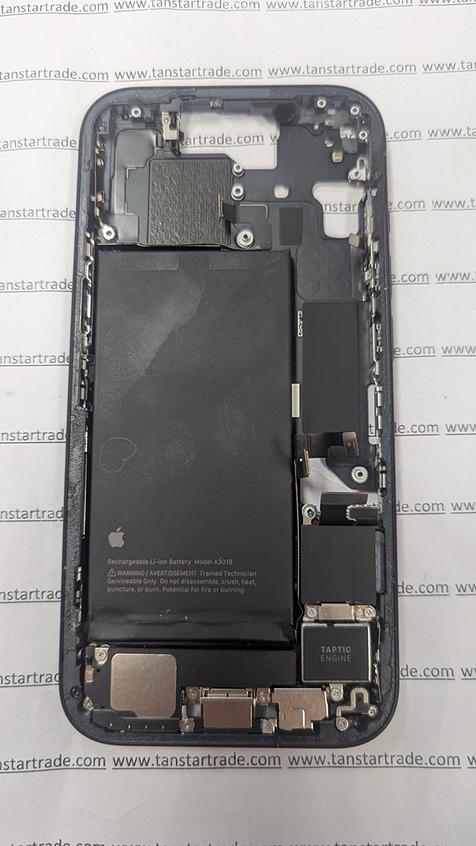 mid frame for iPhone 15 ( Canadian version, original pull, good condition)