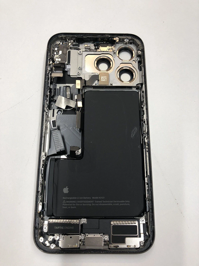 complete housing for iPhone 15 Pro Max (original pull, good condition)