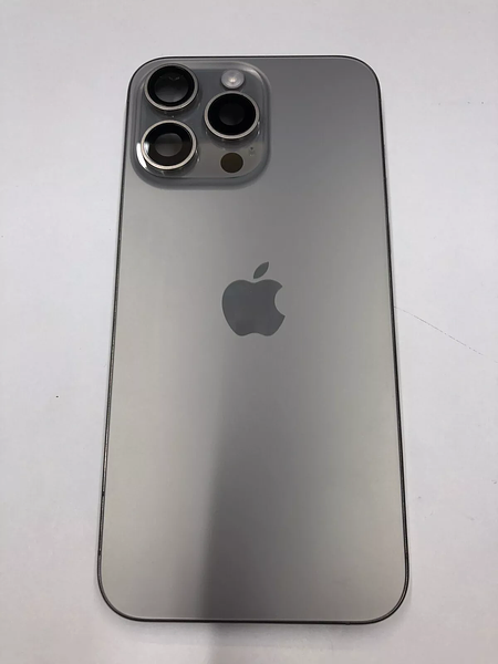complete housing for iPhone 15 Pro Max (original pull, good condition)